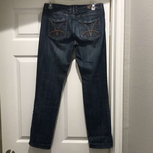 Kut from the Kloth jeans. Size 2, great condition. Fit like a 4-6 vanity sized. - Picture 6 of 12